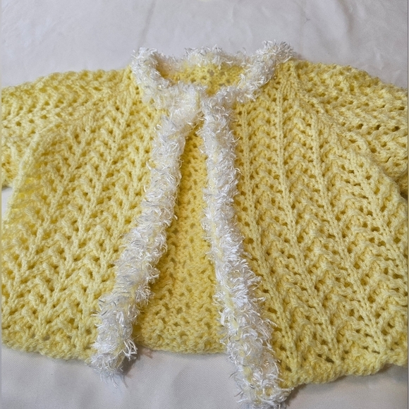 Hand Crafted Cardigan Crochet knit Set Yellow & white mesh lace knitting stitch - Picture 13 of 17